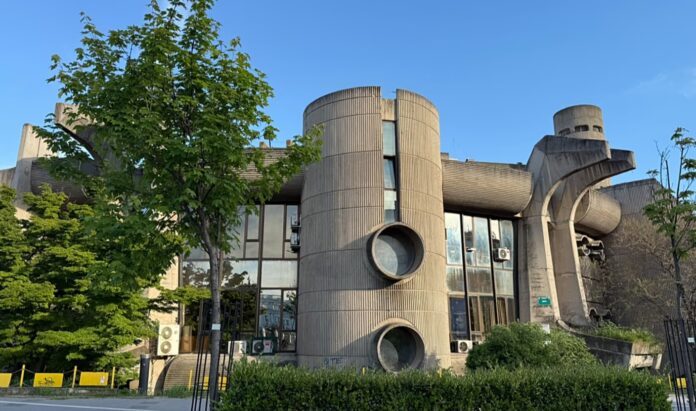 Skopje brutalist architecture: the Central Post Office by Janko Konstantinov